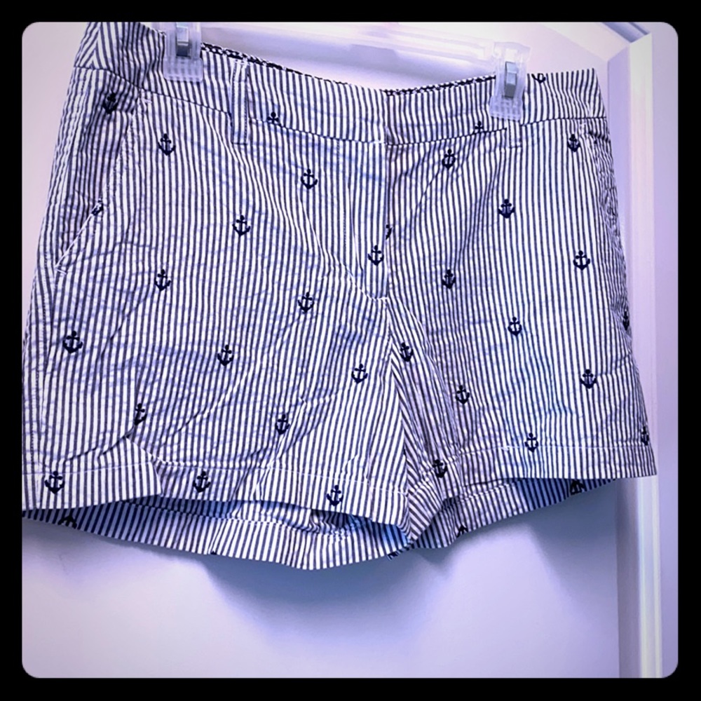 Seersucker shorts with anchor detail. Size 10